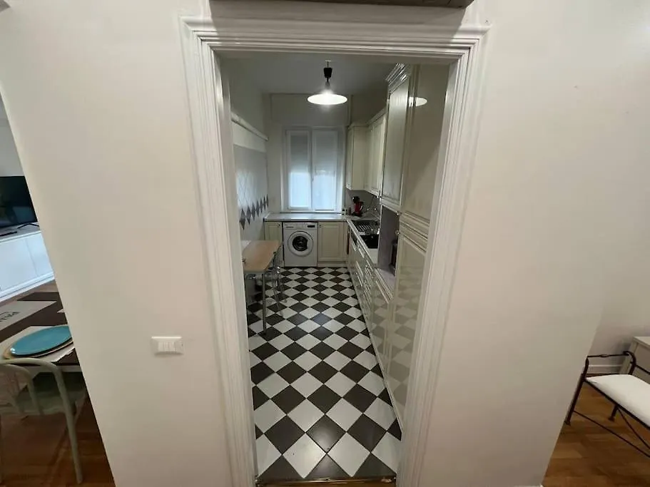 Appartamento Spazioso In Centro بياتشينسا