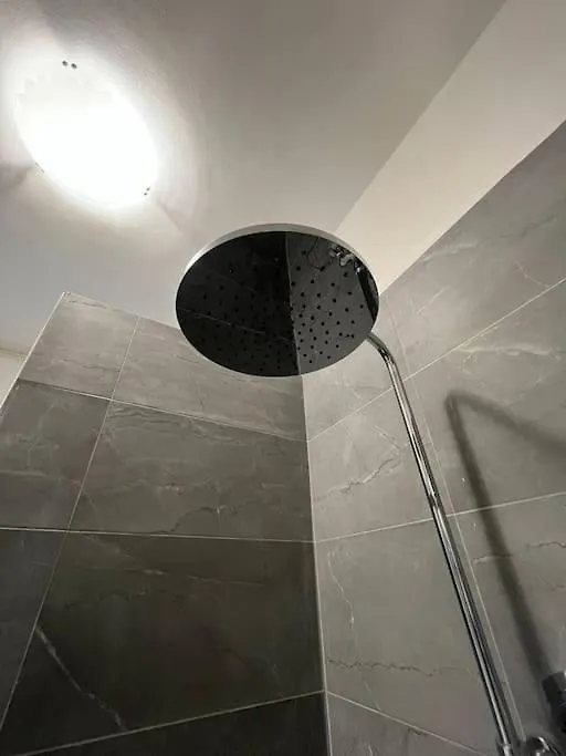 Appartamento Spazioso In Centro بياتشينسا إيطاليا